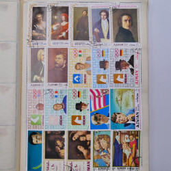 Vrac philatélique de timbres du monde neufs et oblitérés en un carton.