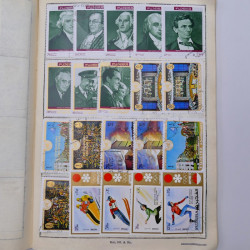 Vrac philatélique de timbres du monde neufs et oblitérés en un carton.