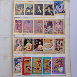 Vrac philatélique de timbres du monde neufs et oblitérés en un carton.