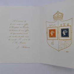 Vrac philatélique de timbres du monde neufs et oblitérés en un carton.