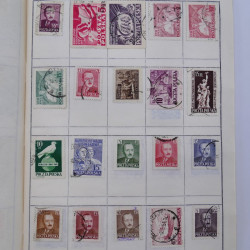 Vrac philatélique de timbres du monde neufs et oblitérés en un carton.