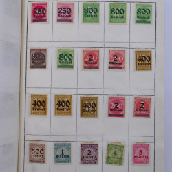 Vrac philatélique de timbres du monde neufs et oblitérés en un carton.