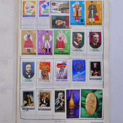 Vrac philatélique de timbres du monde neufs et oblitérés en un carton.