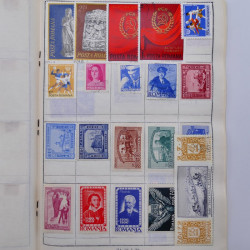 Vrac philatélique de timbres du monde neufs et oblitérés en un carton.