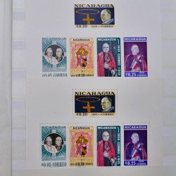 Vrac philatélique de timbres du monde neufs et oblitérés en un carton.