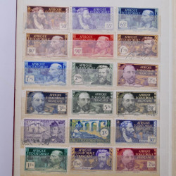 Vrac philatélique de timbres du monde neufs et oblitérés en un carton.