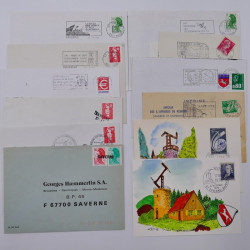 Vrac philatélique de timbres du monde neufs et oblitérés en un carton.
