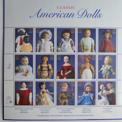 Vrac philatélique de timbres du monde neufs et oblitérés en un carton.