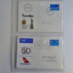 Vrac philatélique de timbres du monde neufs et oblitérés en un carton.