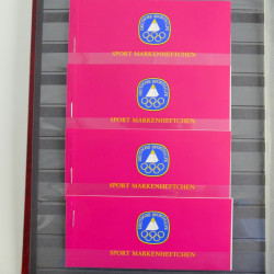 Allemagne lot de 49 carnets de timbres neufs** en un album.