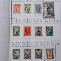 Lot de timbres de Grèce 1876-2000 neufs et oblitérés en 4 carnets à choix.