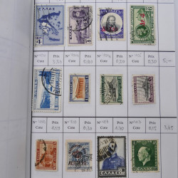 Lot de timbres de Grèce 1876-2000 neufs et oblitérés en 4 carnets à choix.
