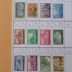 Lot de timbres de Grèce 1876-2000 neufs et oblitérés en 4 carnets à choix.