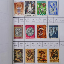 Lot de timbres de Grèce 1876-2000 neufs et oblitérés en 4 carnets à choix.