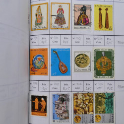 Lot de timbres de Grèce 1876-2000 neufs et oblitérés en 4 carnets à choix.
