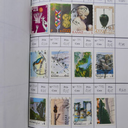 Lot de timbres de Grèce 1876-2000 neufs et oblitérés en 4 carnets à choix.