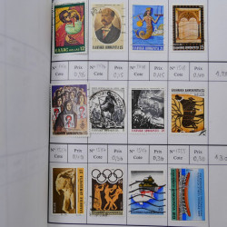 Lot de timbres de Grèce 1876-2000 neufs et oblitérés en 4 carnets à choix.
