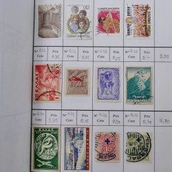 Lot de timbres de Grèce 1876-2000 neufs et oblitérés en 4 carnets à choix.