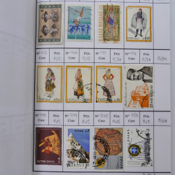 Lot de timbres de Grèce 1876-2000 neufs et oblitérés en 4 carnets à choix.