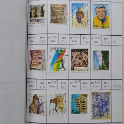 Lot de timbres de Grèce 1876-2000 neufs et oblitérés en 4 carnets à choix.