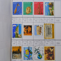 Lot de timbres de Grèce 1876-2000 neufs et oblitérés en 4 carnets à choix.