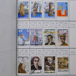 Lot de timbres de Grèce 1876-2000 neufs et oblitérés en 4 carnets à choix.