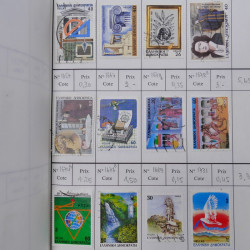 Lot de timbres de Grèce 1876-2000 neufs et oblitérés en 4 carnets à choix.