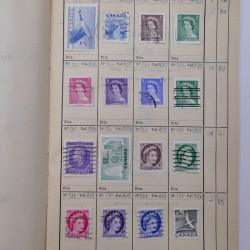 Lot de timbres de Canada 1870-1990 oblitérés en 4 carnets à choix.