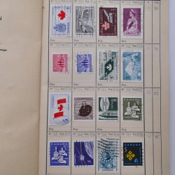 Lot de timbres de Canada 1870-1990 oblitérés en 4 carnets à choix.