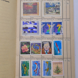 Lot de timbres de Canada 1870-1990 oblitérés en 4 carnets à choix.