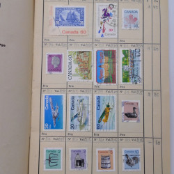 Lot de timbres de Canada 1870-1990 oblitérés en 4 carnets à choix.