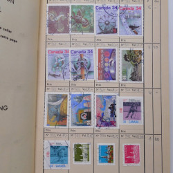 Lot de timbres de Canada 1870-1990 oblitérés en 4 carnets à choix.