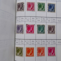Lot de timbres de Luxembourg 1880-1997 neufs et oblitérés en 3 carnets à choix.