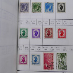 Lot de timbres de Luxembourg 1880-1997 neufs et oblitérés en 3 carnets à choix.