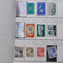 Lot de timbres de Luxembourg 1880-1997 neufs et oblitérés en 3 carnets à choix.