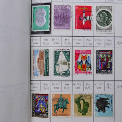 Lot de timbres de Luxembourg 1880-1997 neufs et oblitérés en 3 carnets à choix.