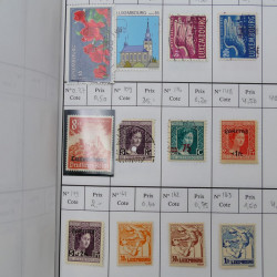 Lot de timbres de Luxembourg 1880-1997 neufs et oblitérés en 3 carnets à choix.