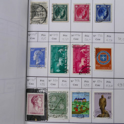 Lot de timbres de Luxembourg 1880-1997 neufs et oblitérés en 3 carnets à choix.