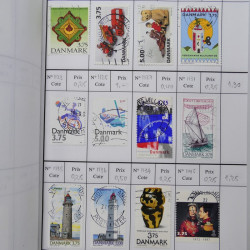 Lot de timbres de Danemark 1864-1997 oblitérés en 3 carnet à choix.