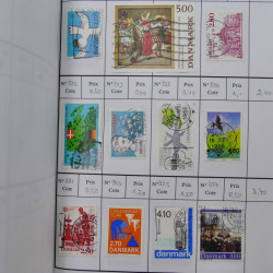 Lot de timbres de Danemark 1864-1997 oblitérés en 3 carnet à choix.