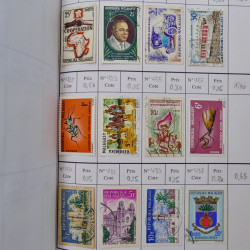 Lot de timbres de Madagascar neufs et oblitérés en 2 carnets à choix.