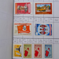 Lot de timbres de Madagascar neufs et oblitérés en 2 carnets à choix.