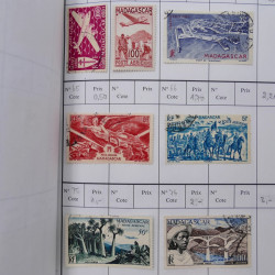 Lot de timbres de Madagascar neufs et oblitérés en 2 carnets à choix.