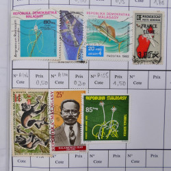 Lot de timbres de Madagascar neufs et oblitérés en 2 carnets à choix.
