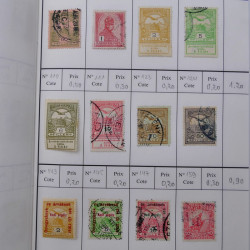 Lot de timbres d'Hongrie 1871-2004 neufs et oblitérés en 9 carnets à choix.