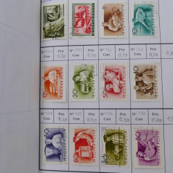 Lot de timbres d'Hongrie 1871-2004 neufs et oblitérés en 9 carnets à choix.