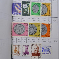 Lot de timbres d'Hongrie 1871-2004 neufs et oblitérés en 9 carnets à choix.