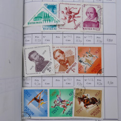 Lot de timbres d'Hongrie 1871-2004 neufs et oblitérés en 9 carnets à choix.