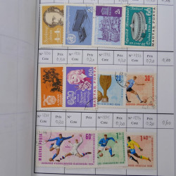 Lot de timbres d'Hongrie 1871-2004 neufs et oblitérés en 9 carnets à choix.