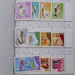 Lot de timbres d'Hongrie 1871-2004 neufs et oblitérés en 9 carnets à choix.